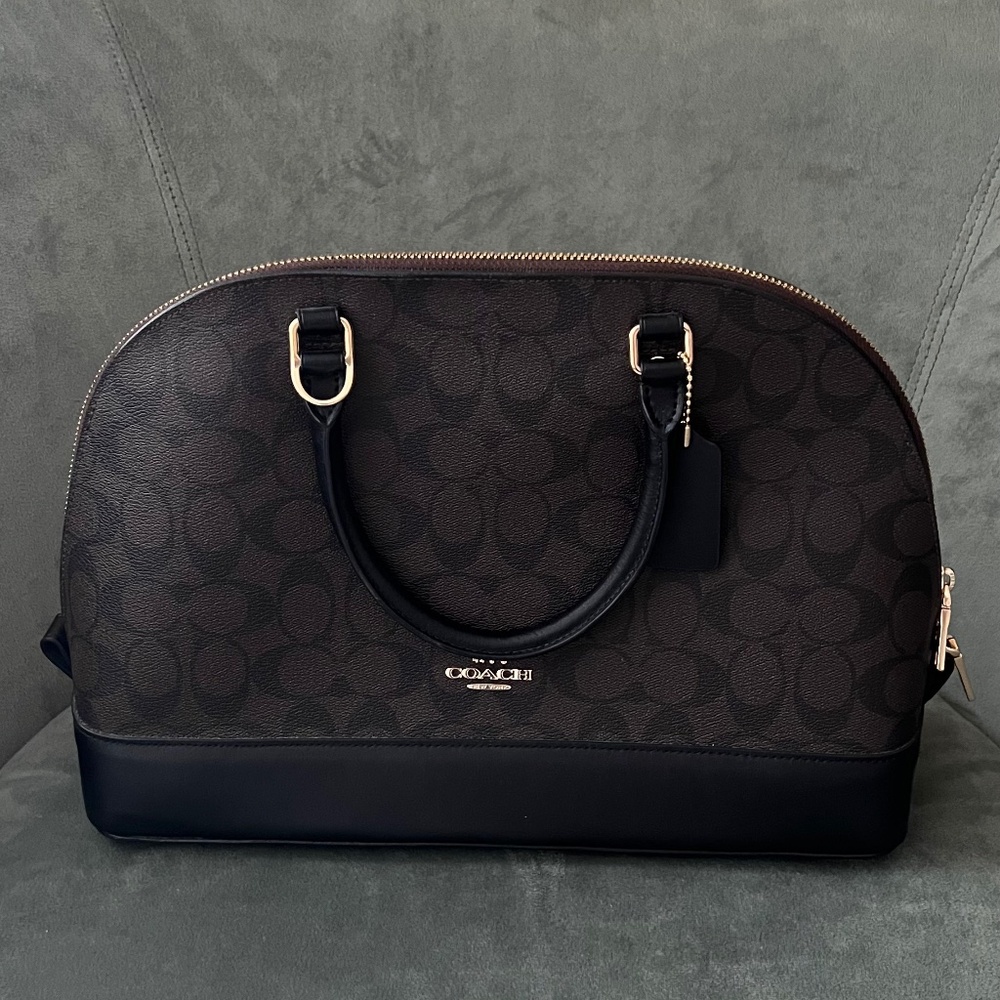 Coach hand bag